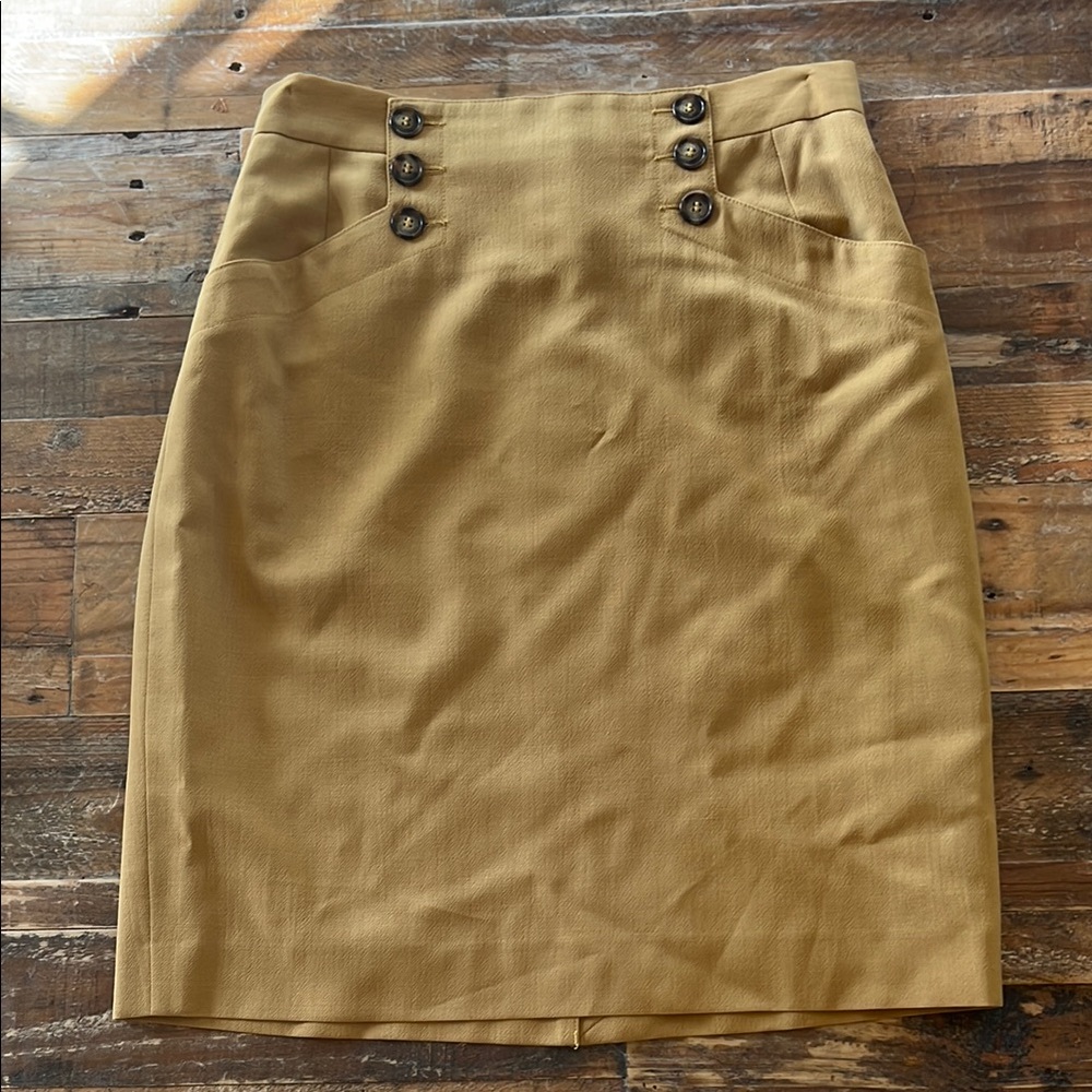 Elegant Tan Button-Detail Skirt